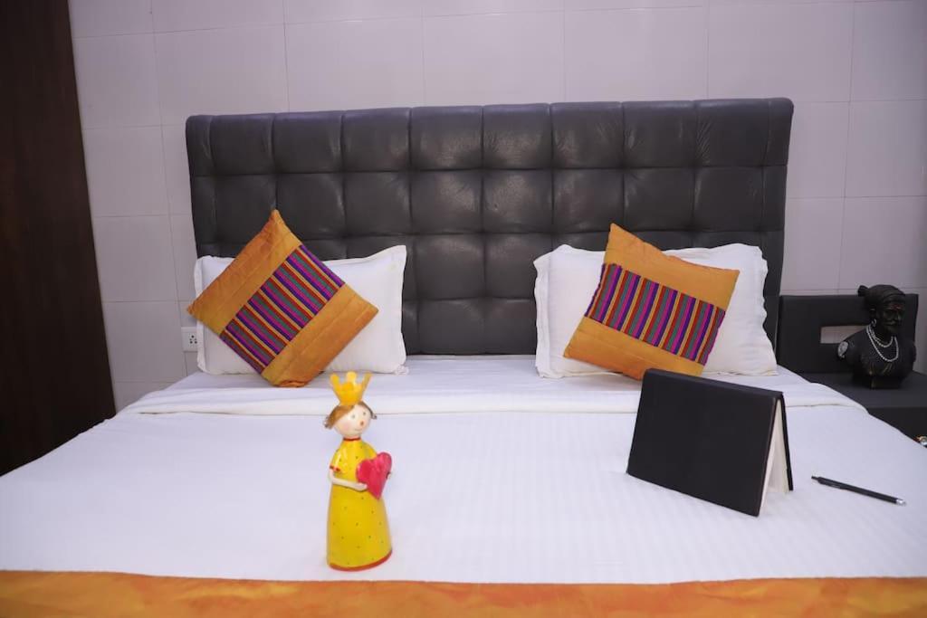 Appartement Divine India Service 1bhk,l-36b,saket *